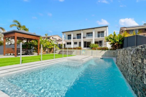 4 bedroom fabulous home on canal